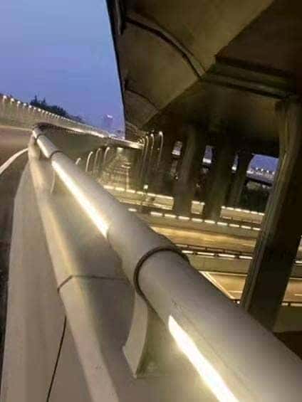 桥梁灯光护栏