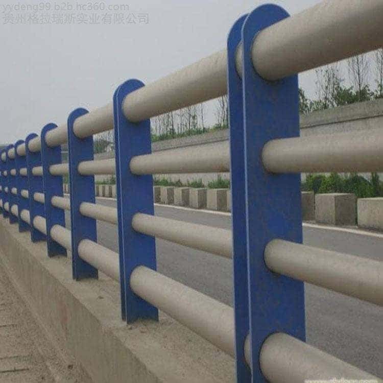 桥梁防撞护栏
